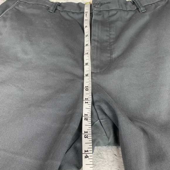 Dockers Mens D3 Classic Gray Khaki Pants - Picture 14 of 16